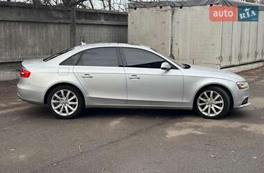 Седан Audi A4 2012 в 