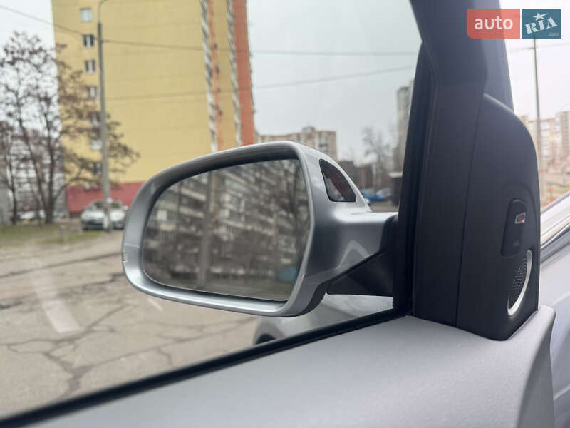 Седан Audi A4 2015 в Києві