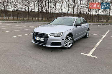 Седан Audi A4 2016 в Дніпрі