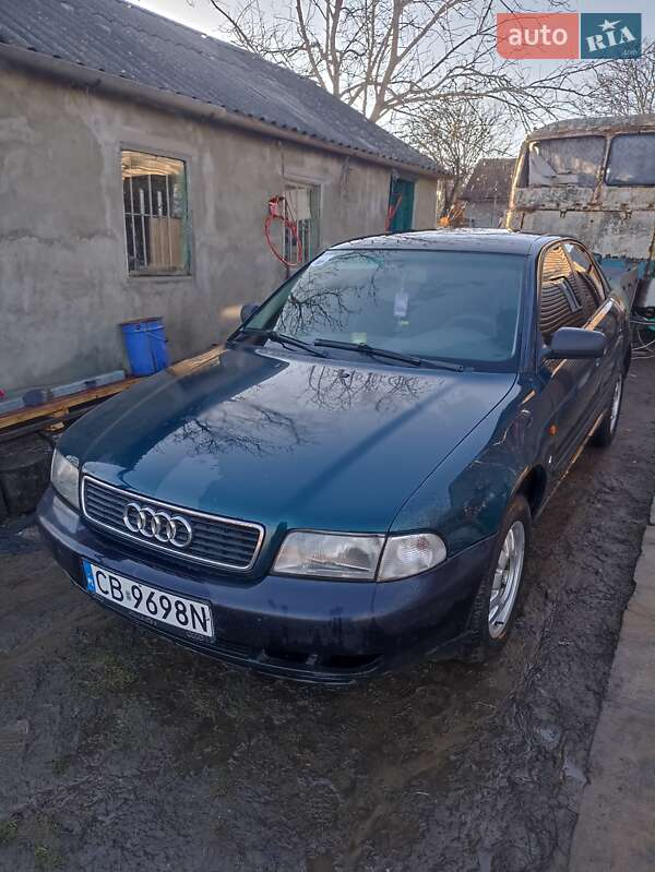 Седан Audi A4 1995 в Кропивницькому