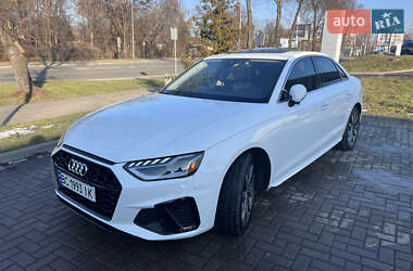 Седан Audi A4 2020 в 