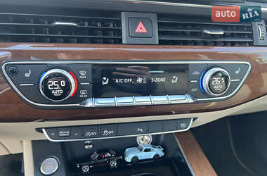 Седан Audi A4 2020 в 
