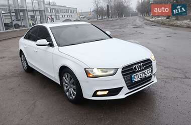 Седан Audi A4 2012 в Чернігові