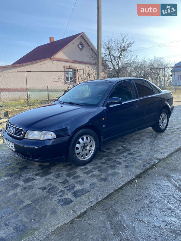 Седан Audi A4 1999 в Костополе