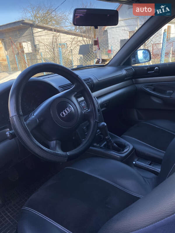 Седан Audi A4 1999 в Костополе