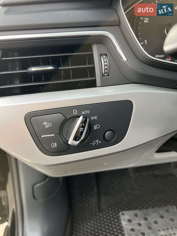 Універсал Audi A4 2017 в Ужгороді