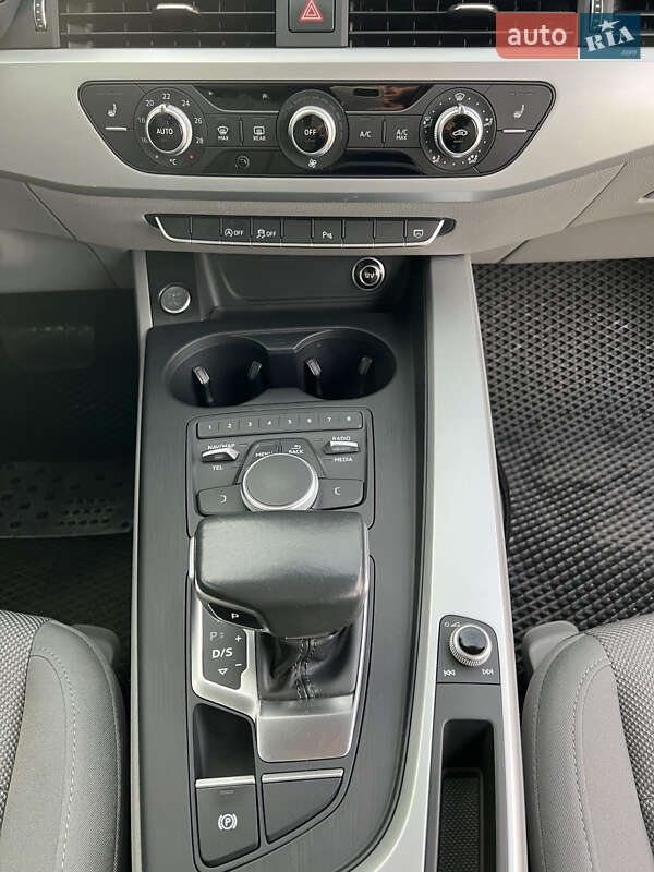 Універсал Audi A4 2017 в Ужгороді