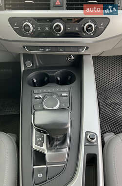 Универсал Audi A4 2017 в 