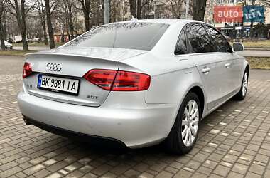 Седан Audi A4 2009 в Рівному