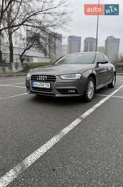 Седан Audi A4 2014 в Києві