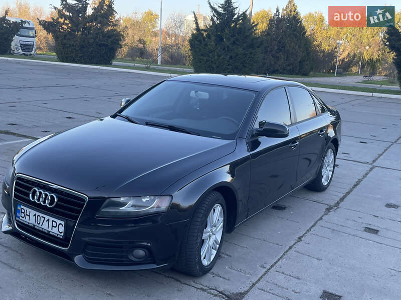 Седан Audi A4 2011 в Ізмаїлі