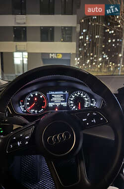 Седан Audi A4 2018 в 