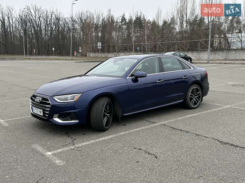 Седан Audi A4 2023 в Киеве