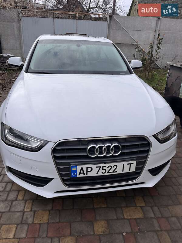 Седан Audi A4 2013 в Запорожье