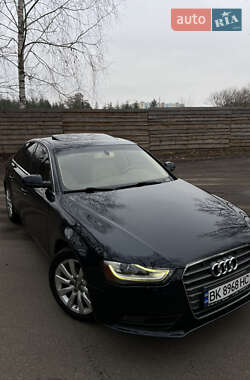 Седан Audi A4 2012 в Києві