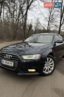 Седан Audi A4 2012 в Києві