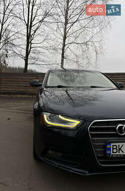 Седан Audi A4 2012 в Києві