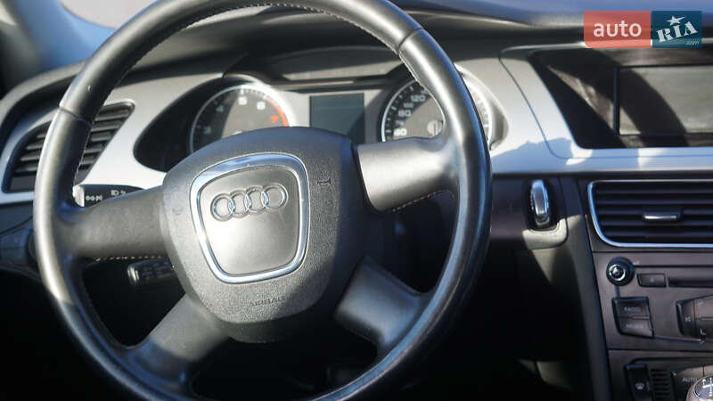 Седан Audi A4 2008 в Глыбокой