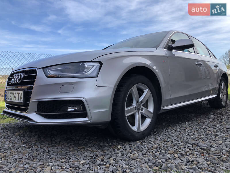 Седан Audi A4 2014 в Львове