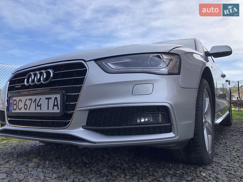 Седан Audi A4 2014 в Львове