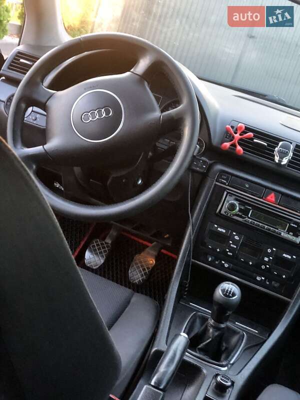 Универсал Audi A4 2001 в Владимирце