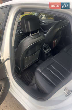 Седан Audi A4 2016 в 