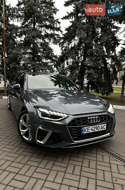 Седан Audi A4 2020 в 