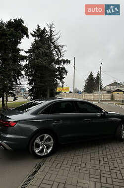 Седан Audi A4 2020 в 