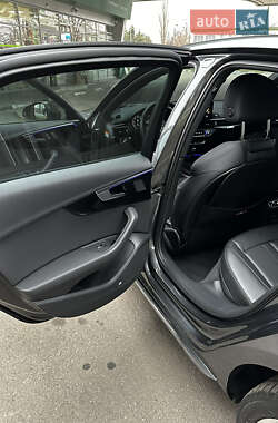 Седан Audi A4 2020 в 