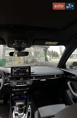 Седан Audi A4 2020 в 