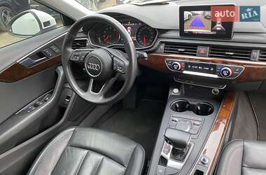 Седан Audi A4 2019 в Львове