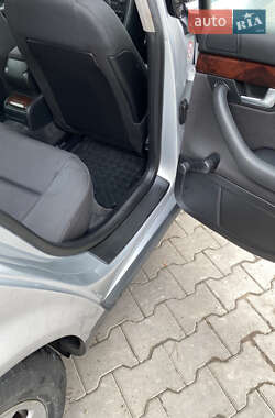 Седан Audi A4 2002 в 