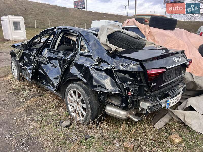 Седан Audi A4 2023 в 