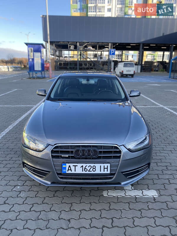 Седан Audi A4 2015 в Ивано-Франковске