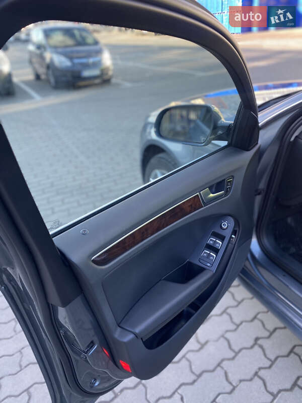 Седан Audi A4 2015 в Івано-Франківську