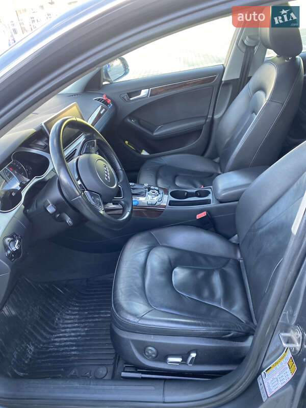 Седан Audi A4 2015 в Івано-Франківську