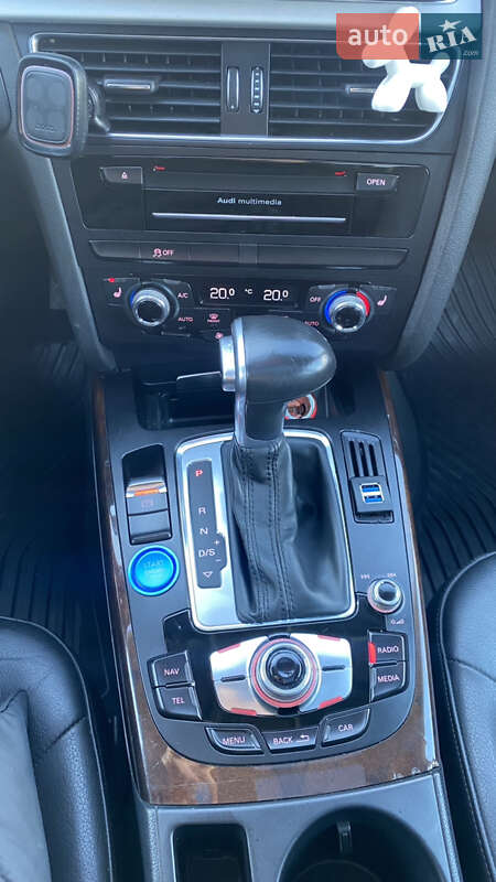 Седан Audi A4 2015 в Ивано-Франковске
