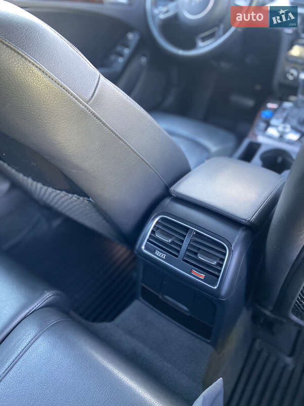 Седан Audi A4 2015 в Івано-Франківську