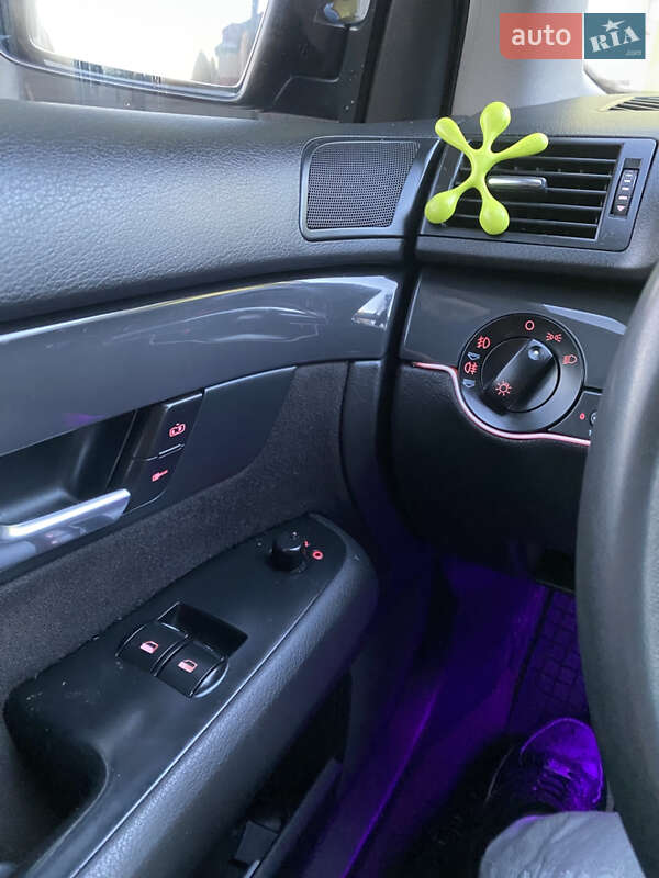 Седан Audi A4 2002 в Заболотове фото 17 Седан Audi A4 2002 в Заболотове