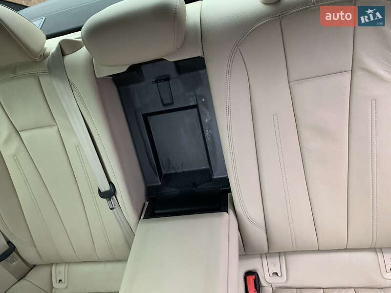 Седан Audi A4 2017 в Киеве