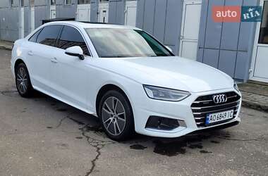 Седан Audi A4 2021 в Ужгороді