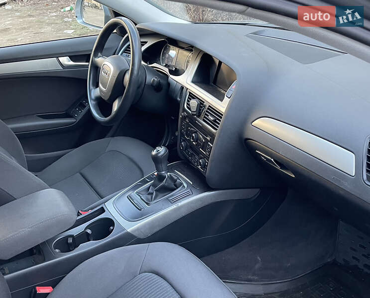 Седан Audi A4 2008 в Львове