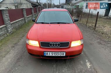 Седан Audi A4 1996 в Гоще