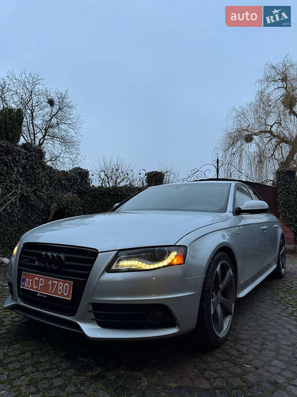 Седан Audi A4 2012 в Луцке