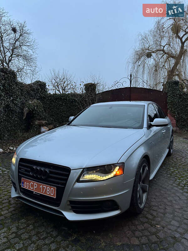 Седан Audi A4 2012 в Луцке