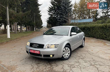 Седан Audi A4 2004 в Христиновке