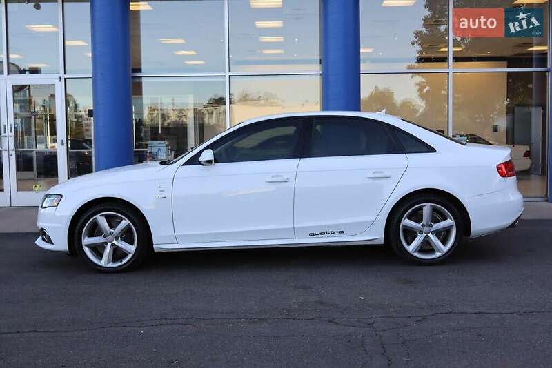 Седан Audi A4 2012 в Львові