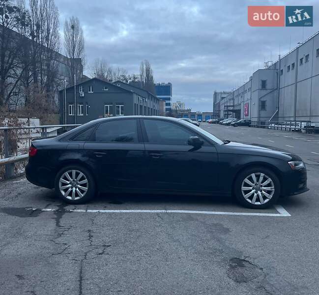 Седан Audi A4 2013 в Киеве