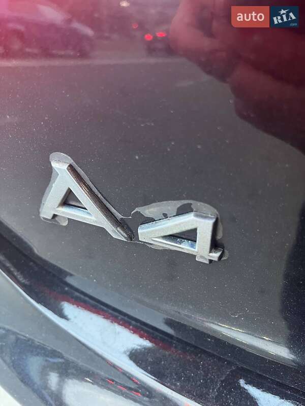 Седан Audi A4 2013 в Киеве