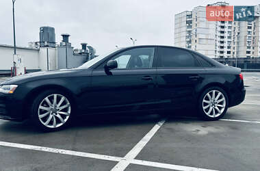 Седан Audi A4 2013 в 